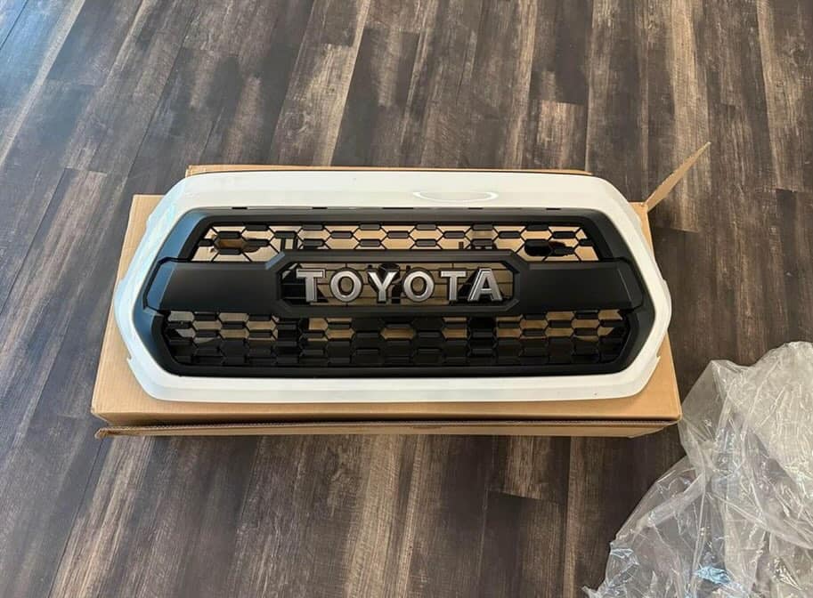 2016-2023 Toyota Tacoma Front Grille